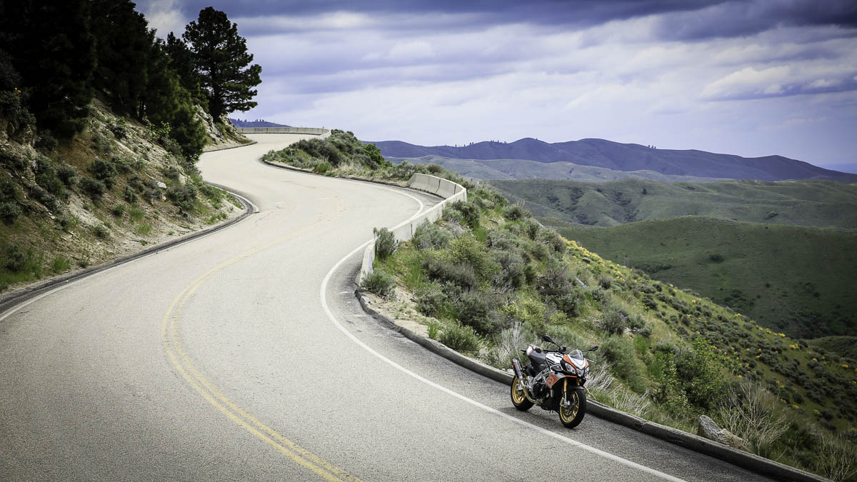 IMAGE: http://www.bwhip.com/galleries/BlogPhotos/tuono_factory/9F2A2952-Edit.jpg